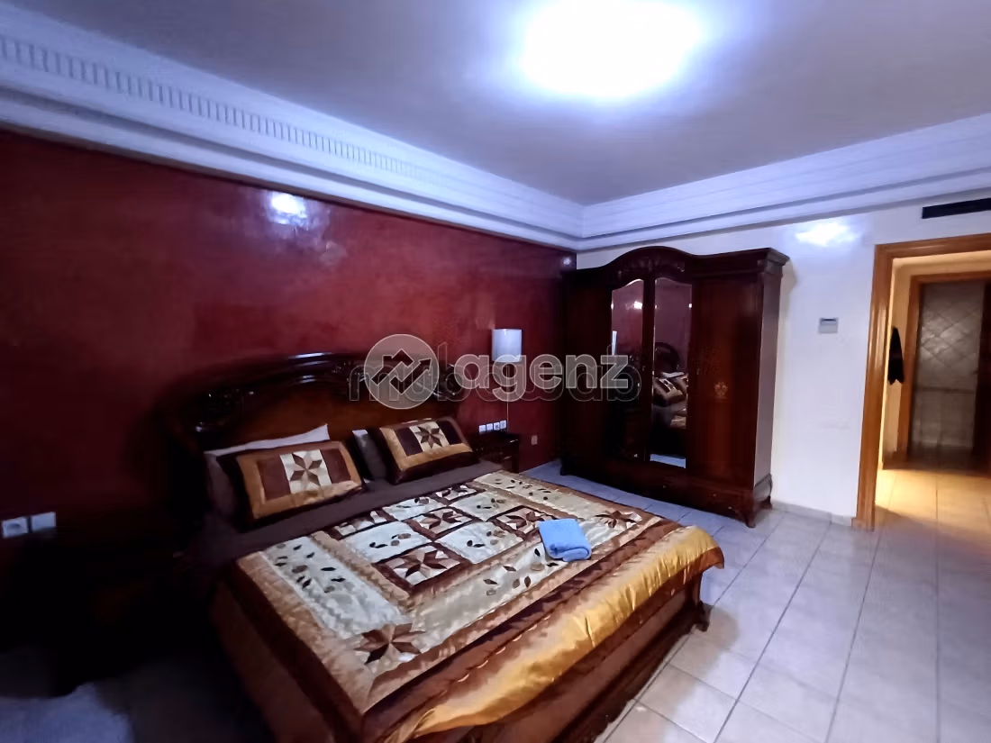 Appartamento in vendita a Nouvelle Ville. 4 camere. Con garage e ascensore
