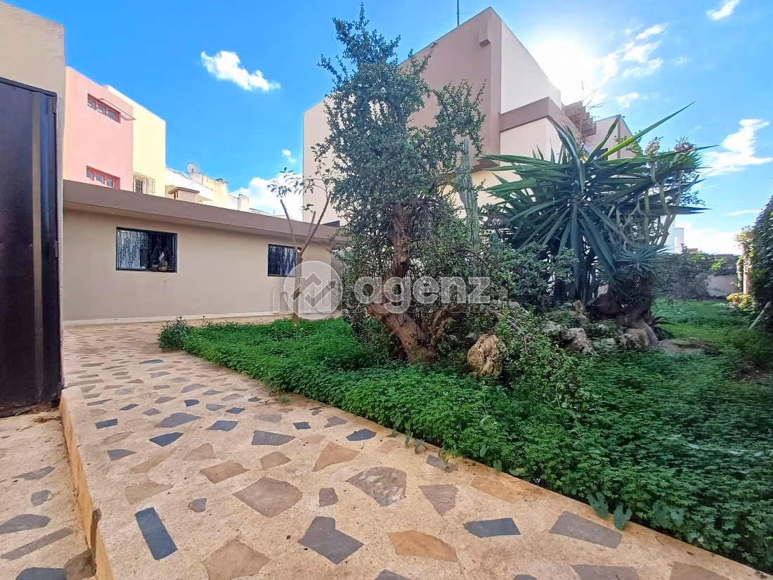 Villa à vendre 615 m², 5 chambres Racine Casablanca