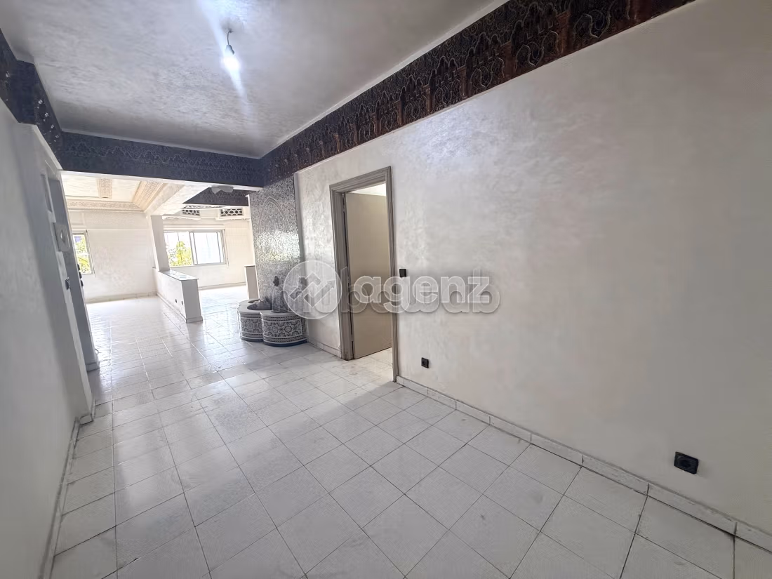 Busca pisos en venta en Bourgogne Ouest. 2 dormitorios. Con Ascensor, balcón
