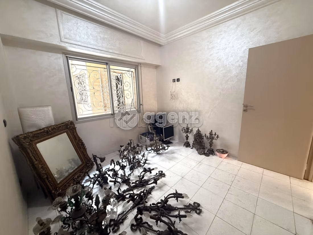 Busca pisos en venta en Bourgogne Ouest. 2 dormitorios. Con Ascensor, balcón