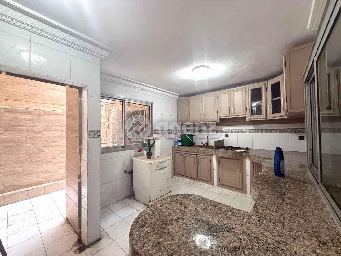 Busca pisos en venta en Bourgogne Ouest. 2 dormitorios. Con Ascensor, balcón