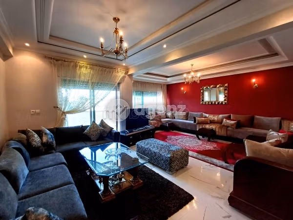 Sale of a lovely apartment in Nouvelle Ville. 3 lovely rooms. Well decorated