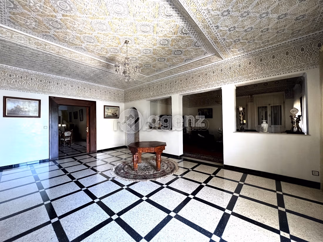 Villa à vendre 750 m², 10 chambres Al Qods Mohammedia