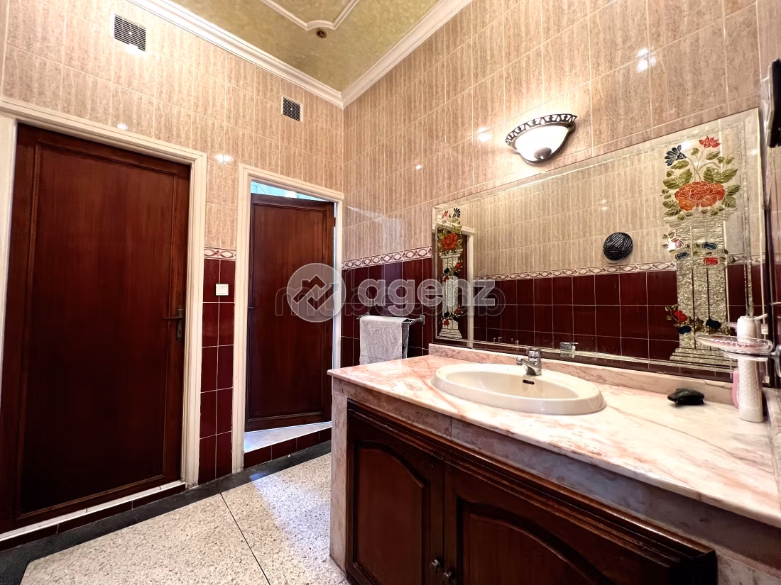 Villa à vendre 750 m², 10 chambres Al Qods Mohammedia