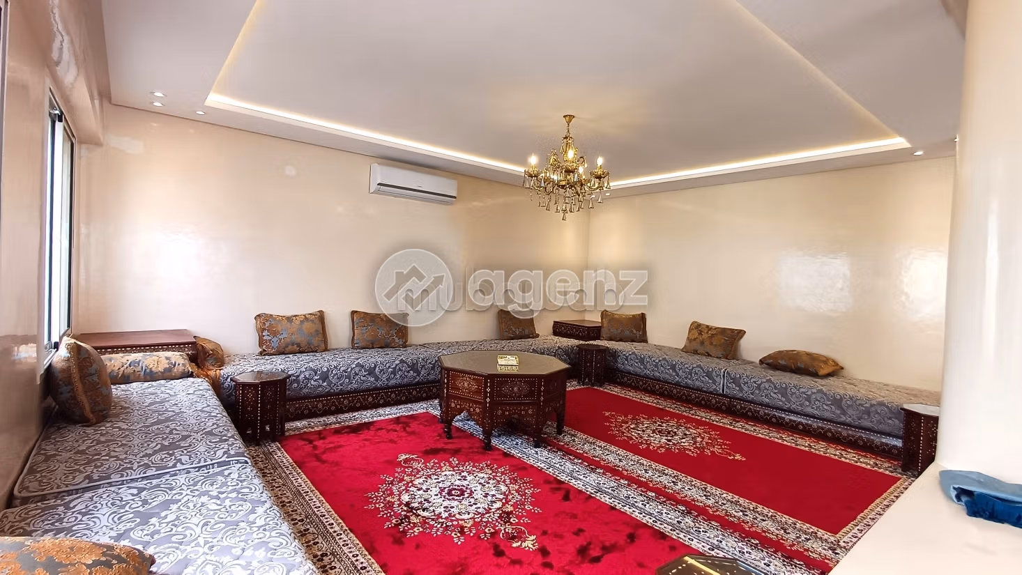 Piso en venta en De La Plage. Área total 240 m². Ascensor y terraza