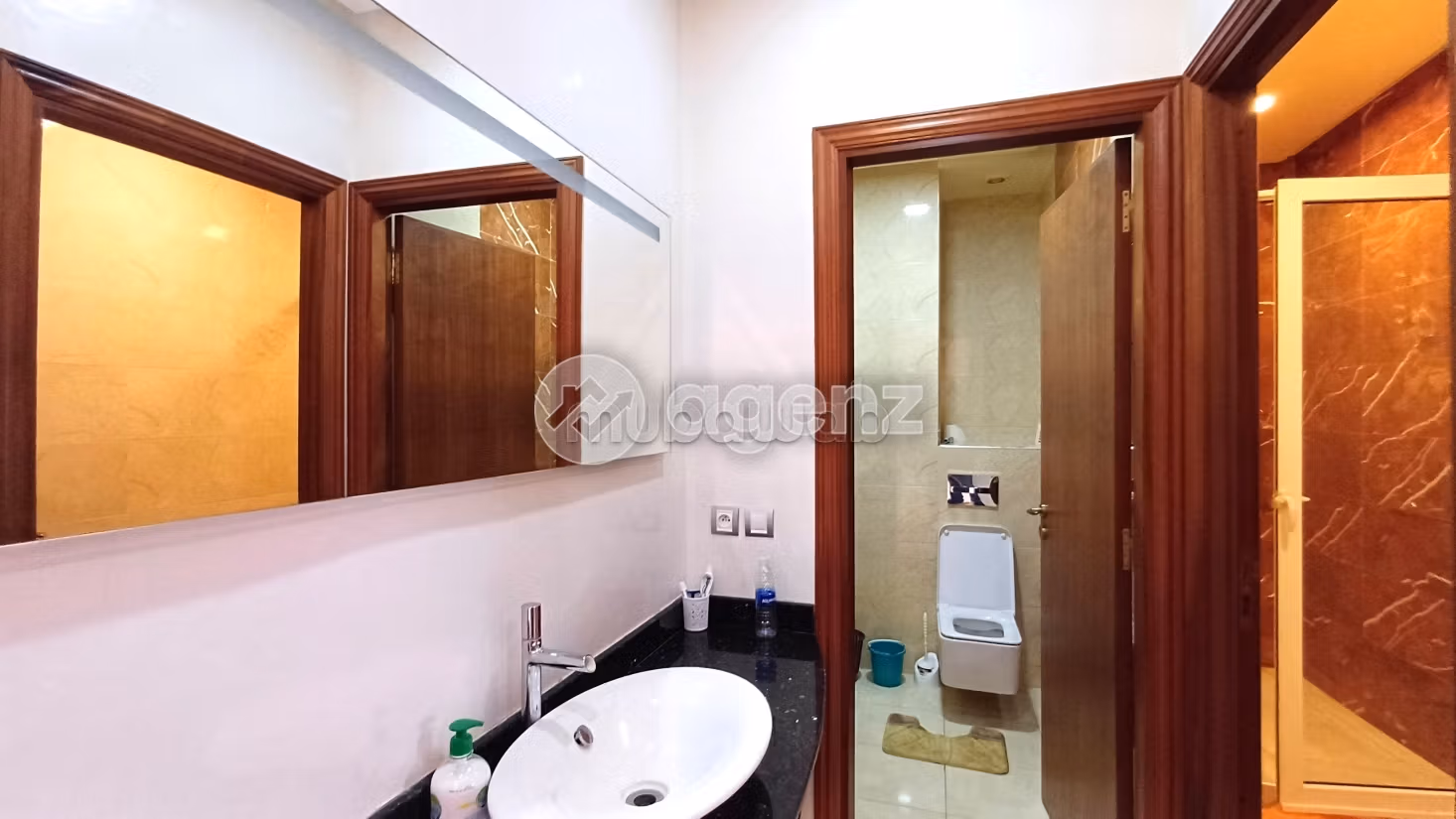 Piso en venta en De La Plage. Área total 240 m². Ascensor y terraza