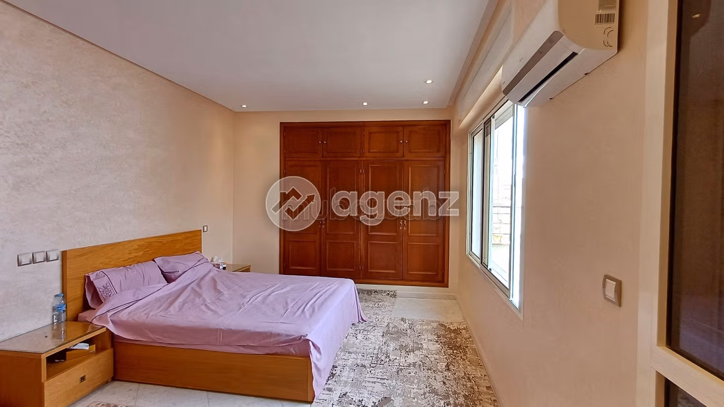 Piso en venta en De La Plage. Área total 240 m². Ascensor y terraza