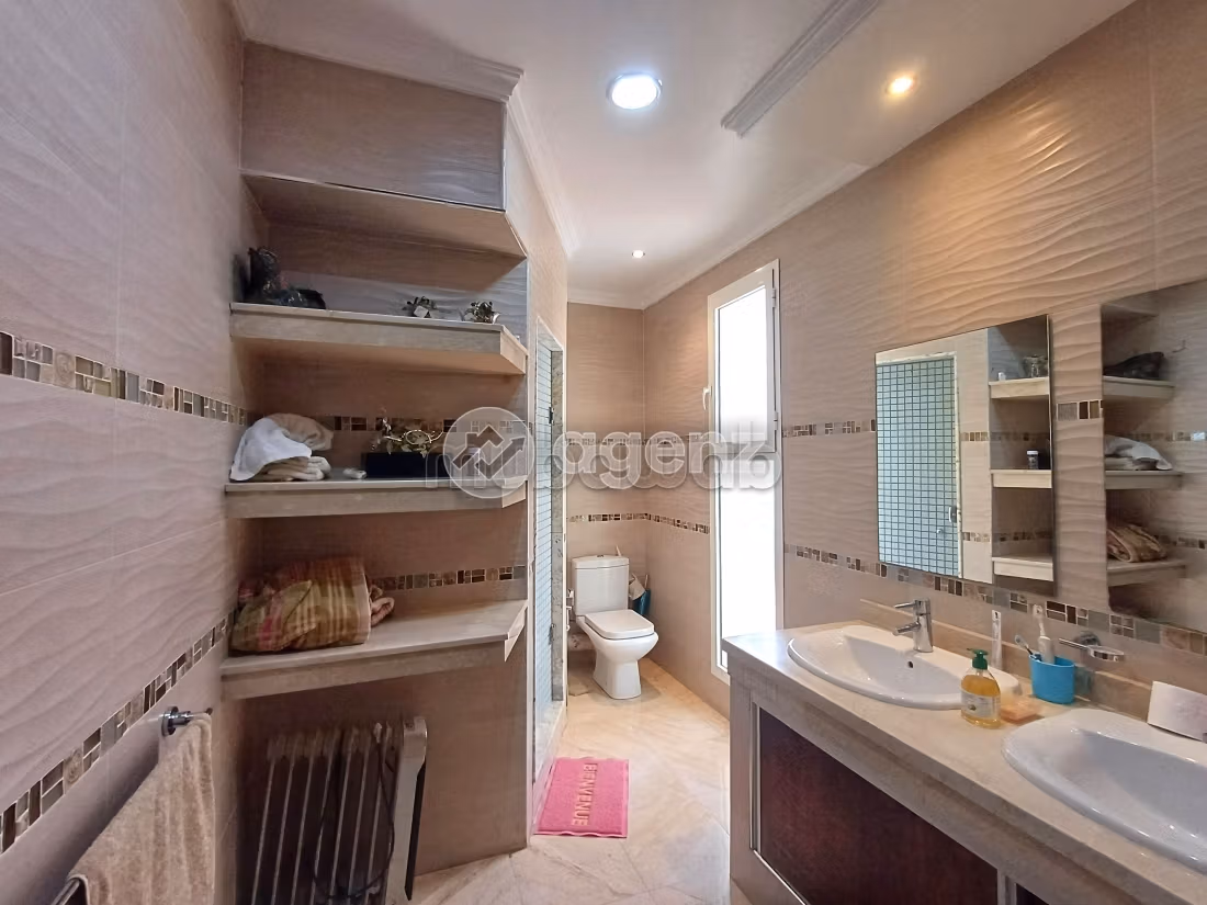 Villa à vendre 903 m², 5 chambres Bouskoura Bouskoura