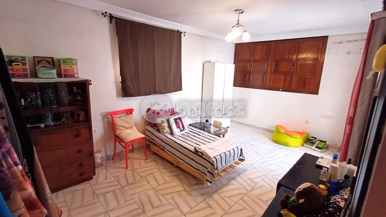 Magnífica villa en venta en Ain Borja. 5 dormitorios. Bodega, gran terraza