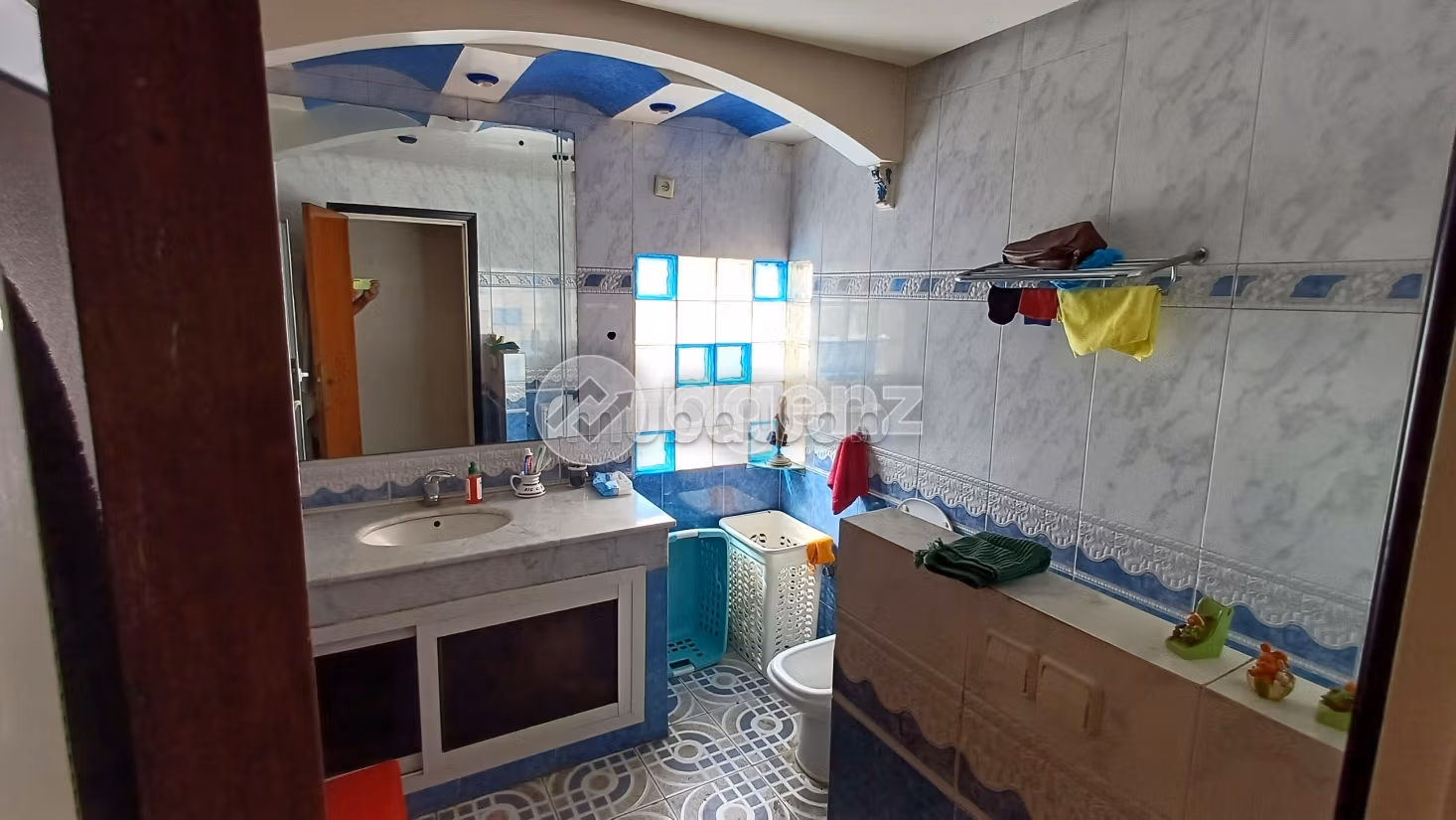 Magnífica villa en venta en Ain Borja. 5 dormitorios. Bodega, gran terraza