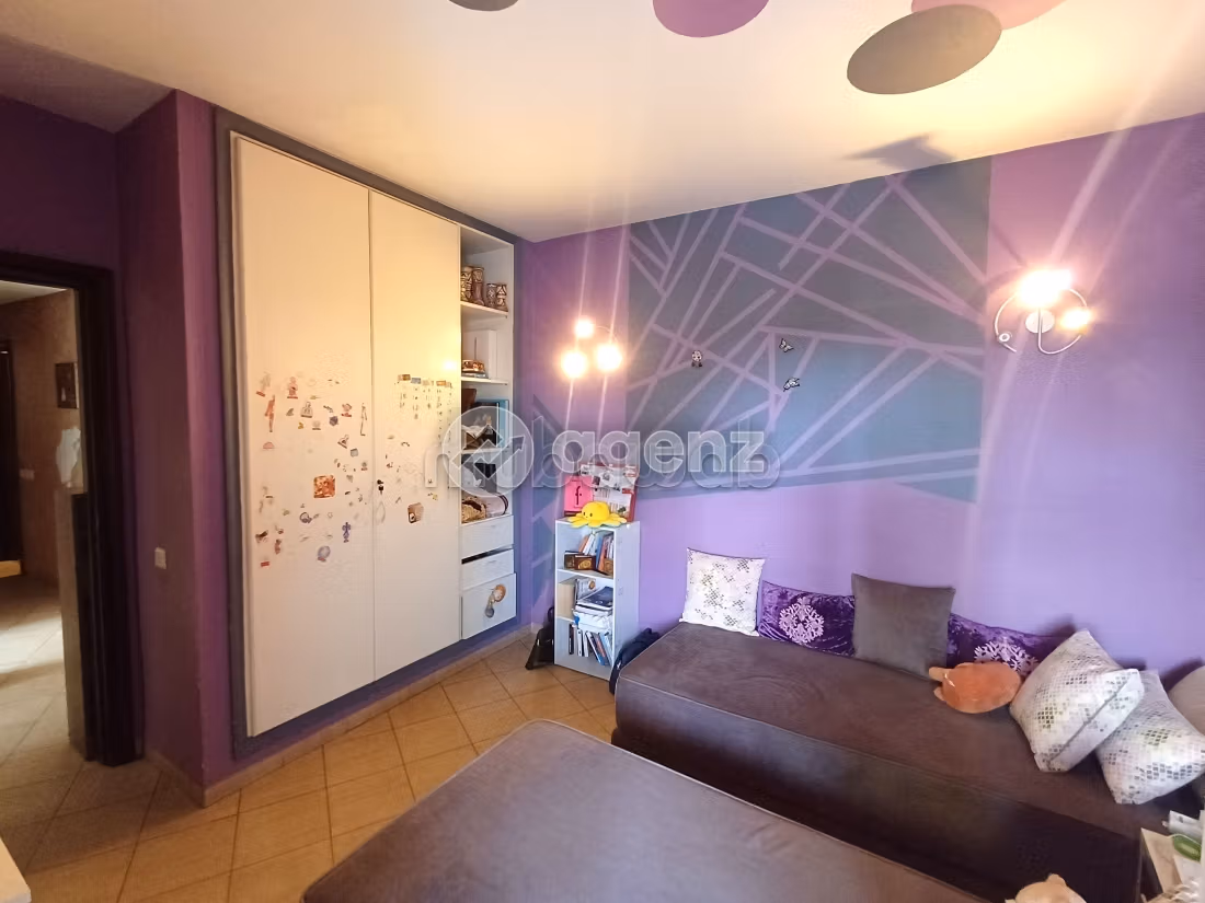 Piso en venta en Miamar. 3 dormitorios. Con garaje y ascensor