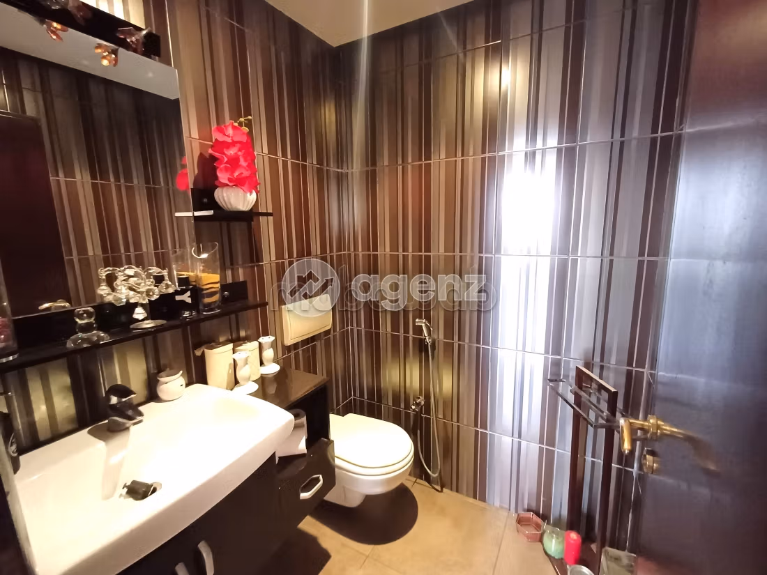 Piso en venta en Miamar. 3 dormitorios. Con garaje y ascensor