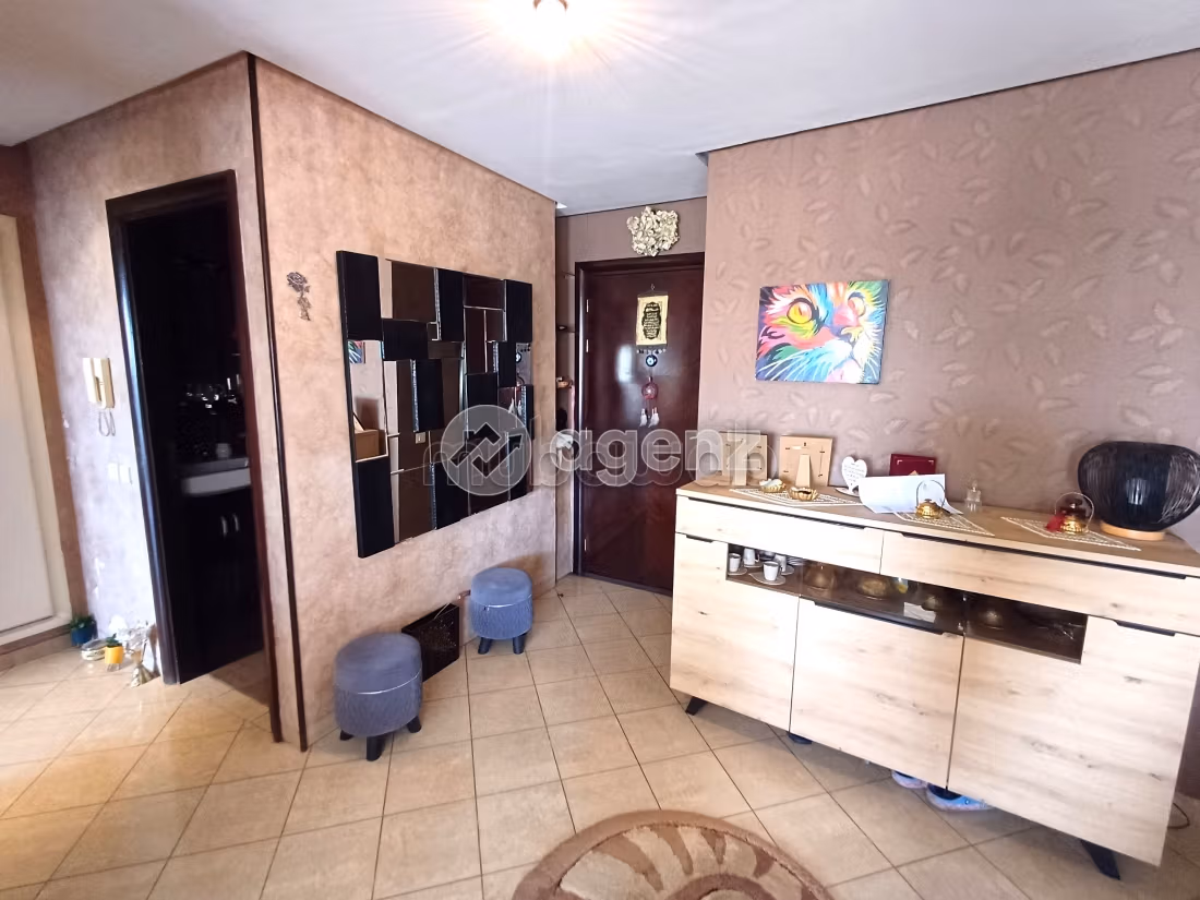 Piso en venta en Miamar. 3 dormitorios. Con garaje y ascensor