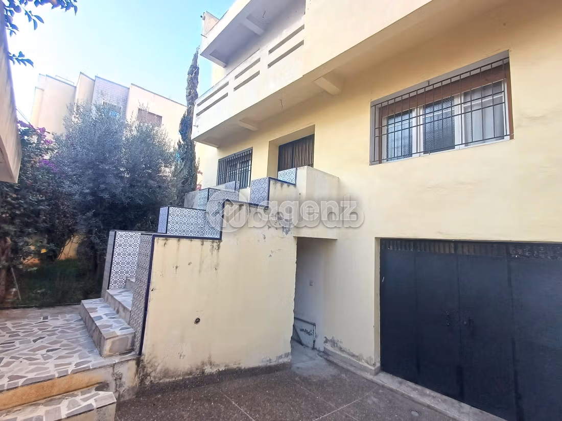 Villa à vendre 350 m², 6 chambres Oulfa Casablanca