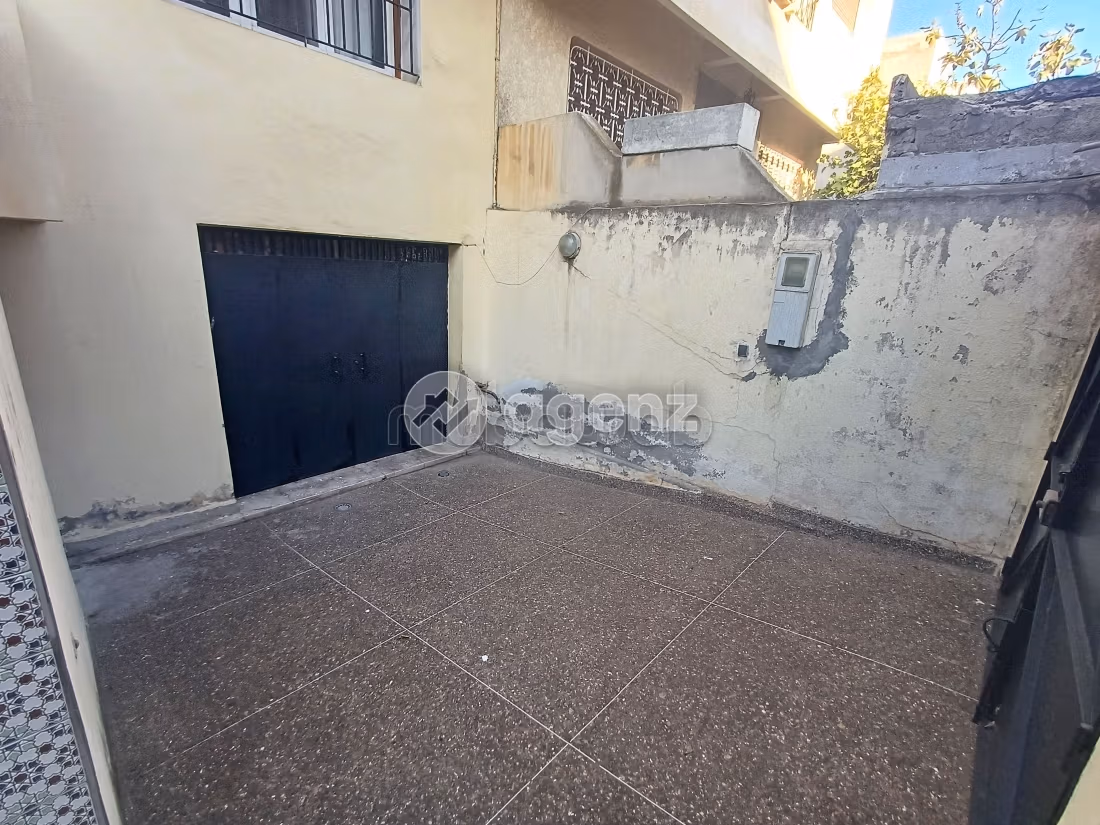 Villa à vendre 350 m², 6 chambres Oulfa Casablanca