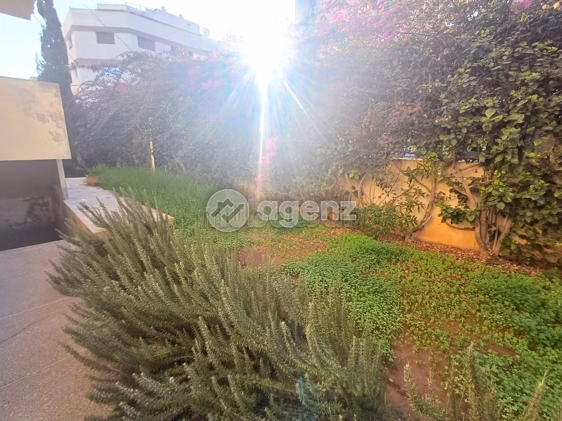 Villa à vendre 350 m², 6 chambres Oulfa Casablanca