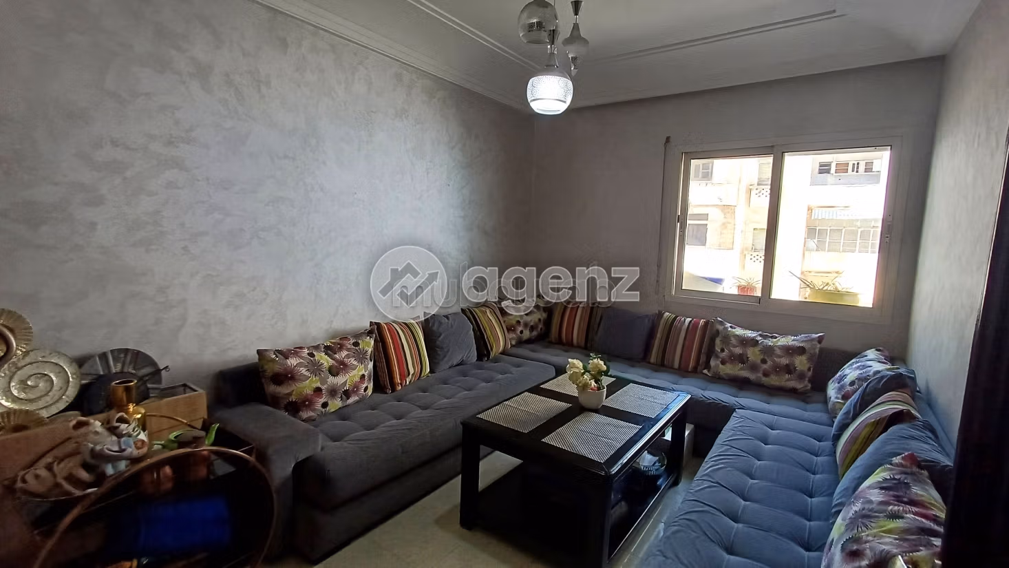 Vendita appartamento a Bourgogne Ouest. 3 camere. Posto auto