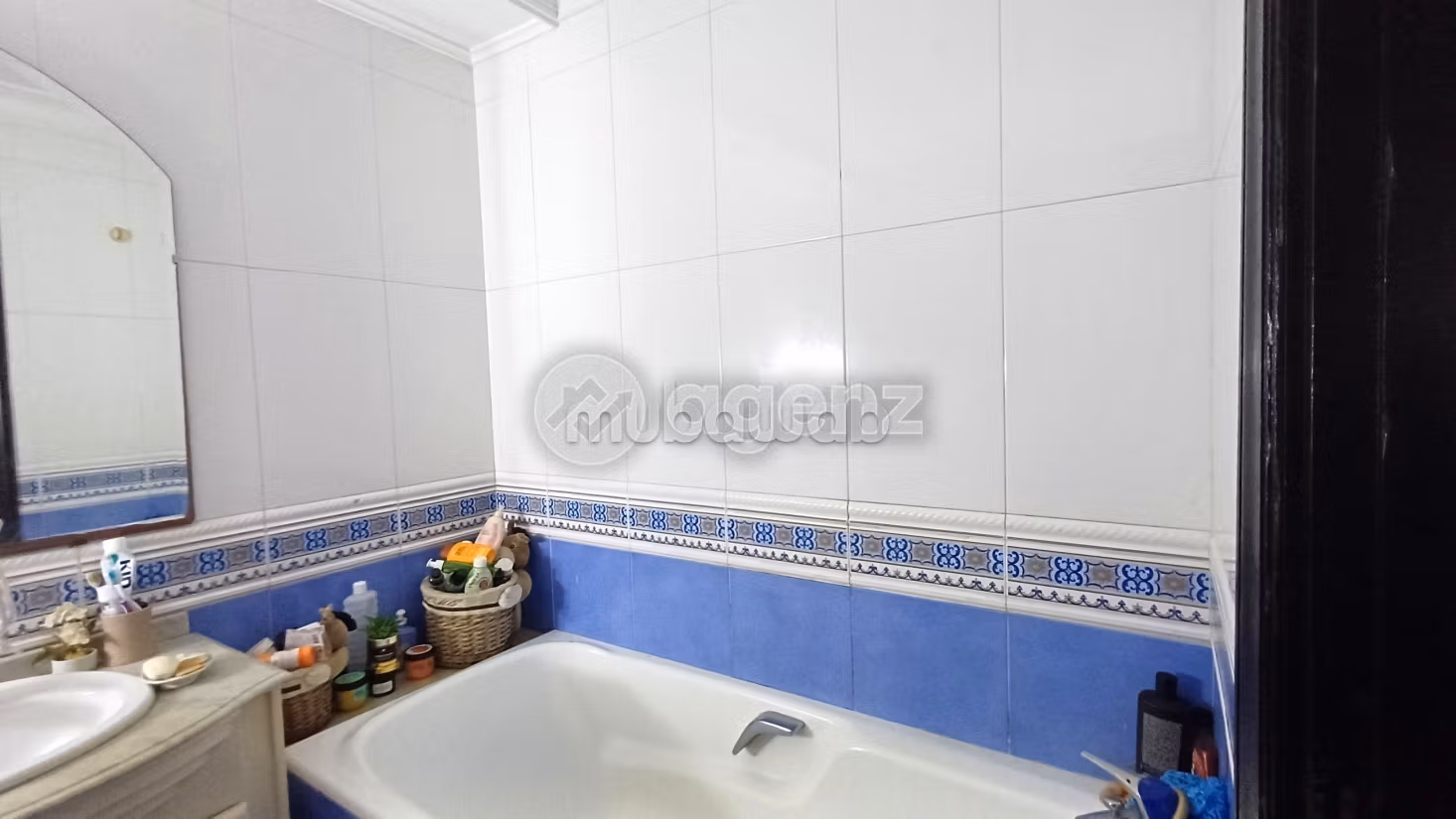 Vendita appartamento a Bourgogne Ouest. 3 camere. Posto auto