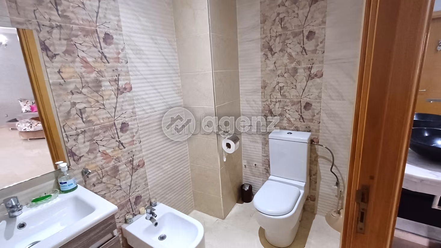 Huizen beschikbaar. 3 Slaapkamers. Gemeubileerd