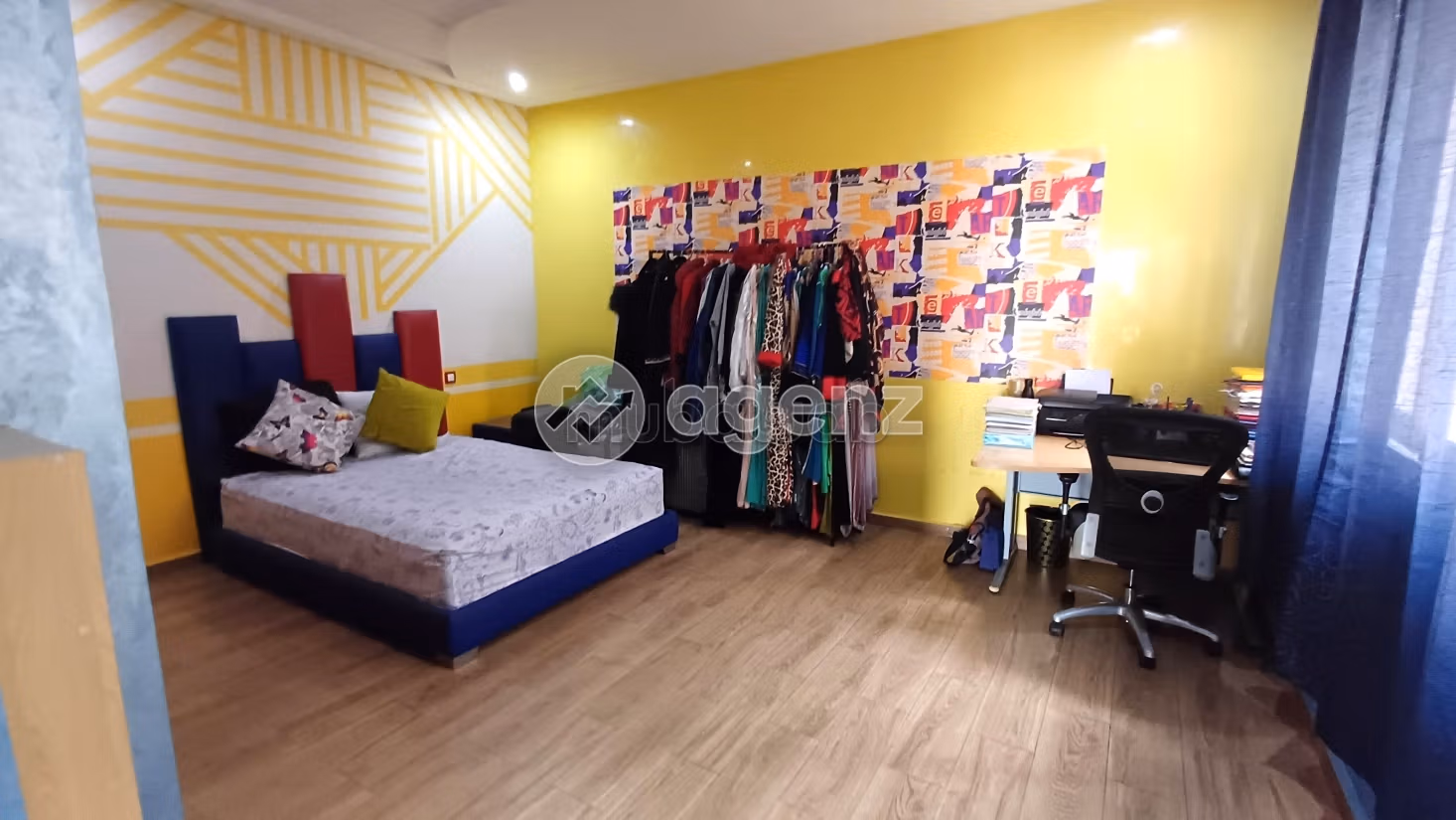 Huizen beschikbaar. 3 Slaapkamers. Gemeubileerd