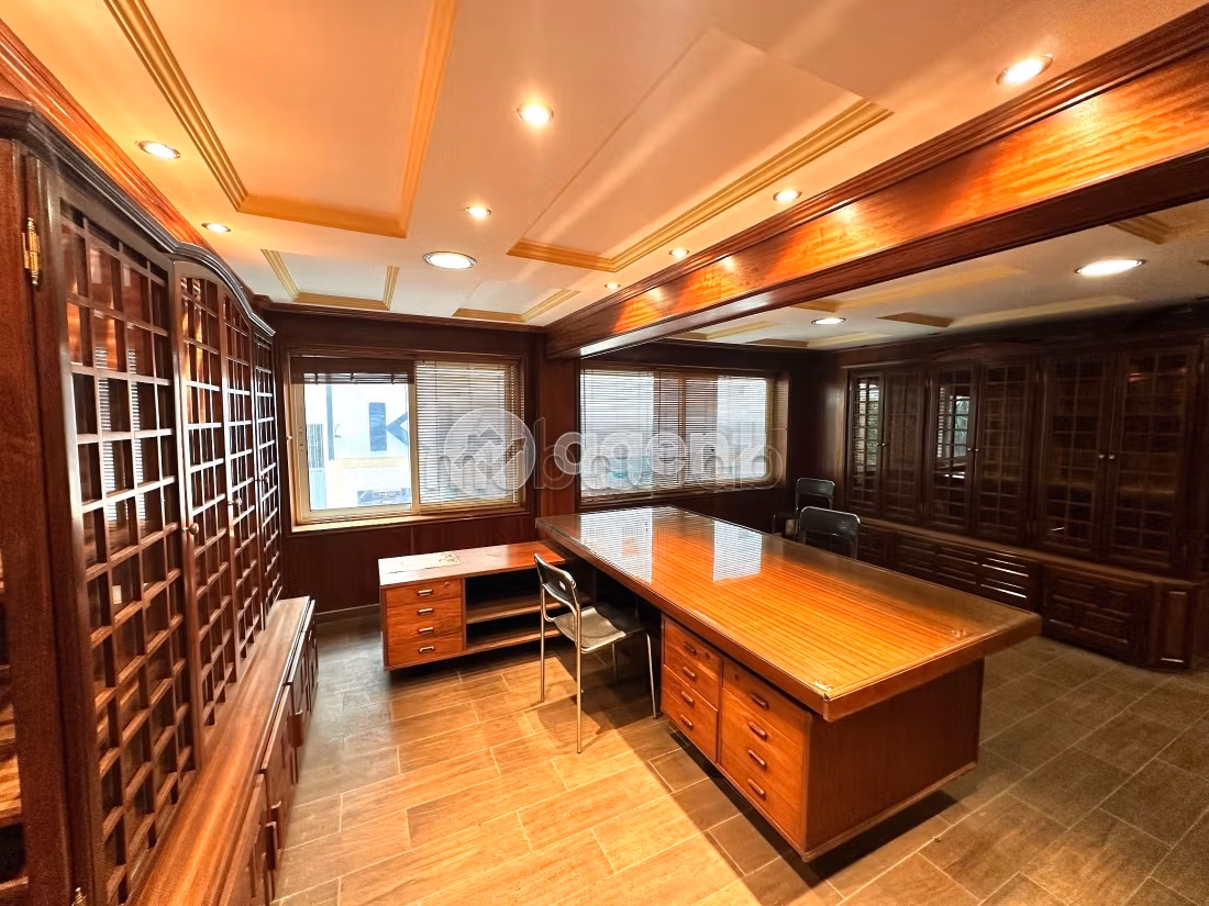 Oficinas en venta en Maârif. Superficie 633 m². Ascensor