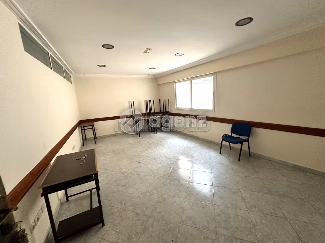 Oficinas en venta en Maârif. Superficie 633 m². Ascensor