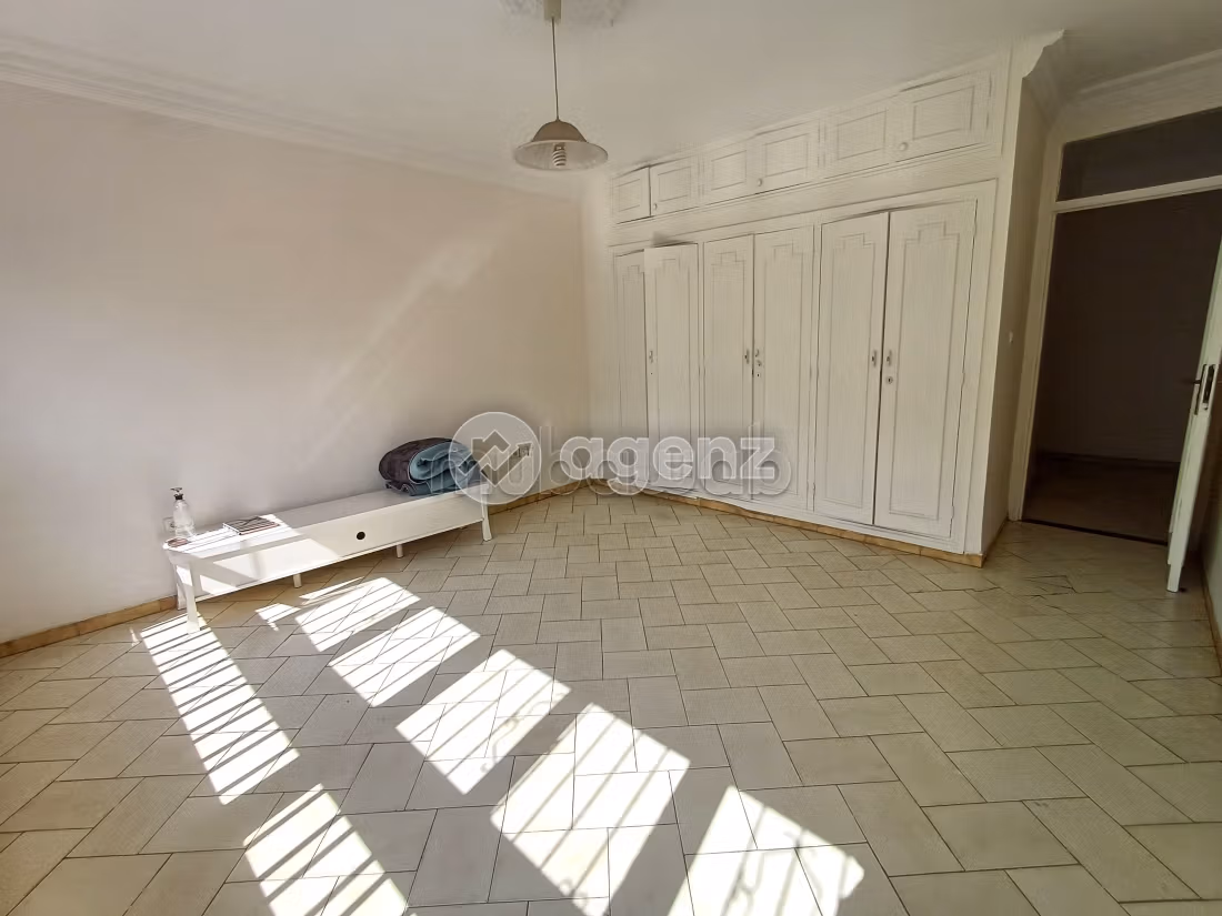 Appartement 193 m² f Les Hôpitaux — 14
