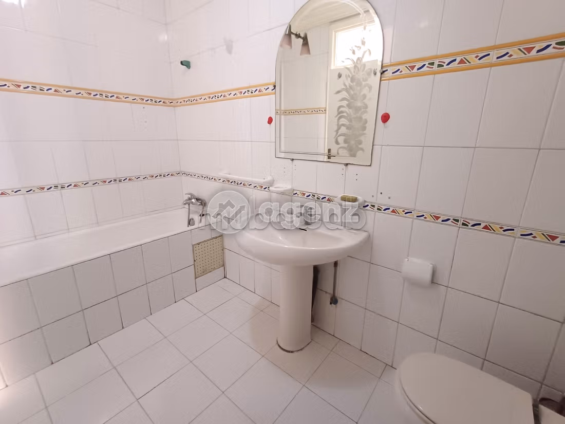 Appartement 193 m² f Les Hôpitaux — 9