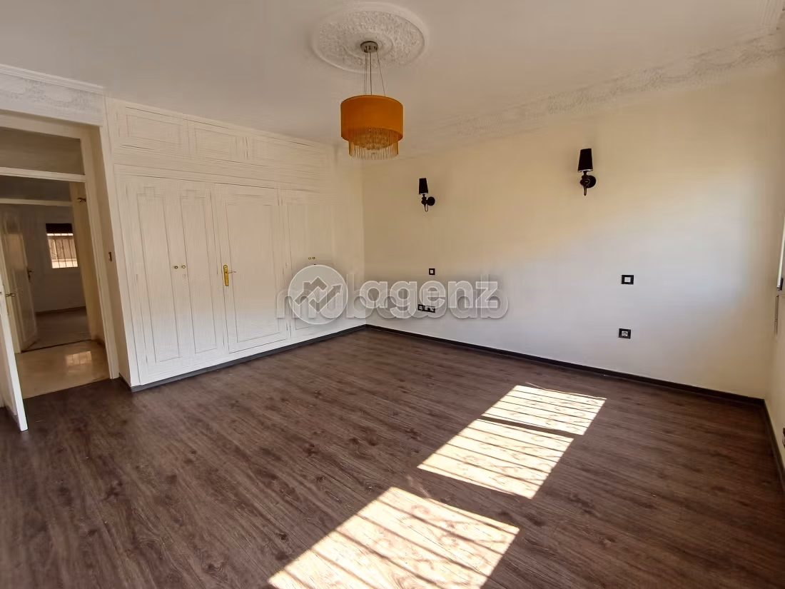 Appartement 193 m² f Les Hôpitaux — 16