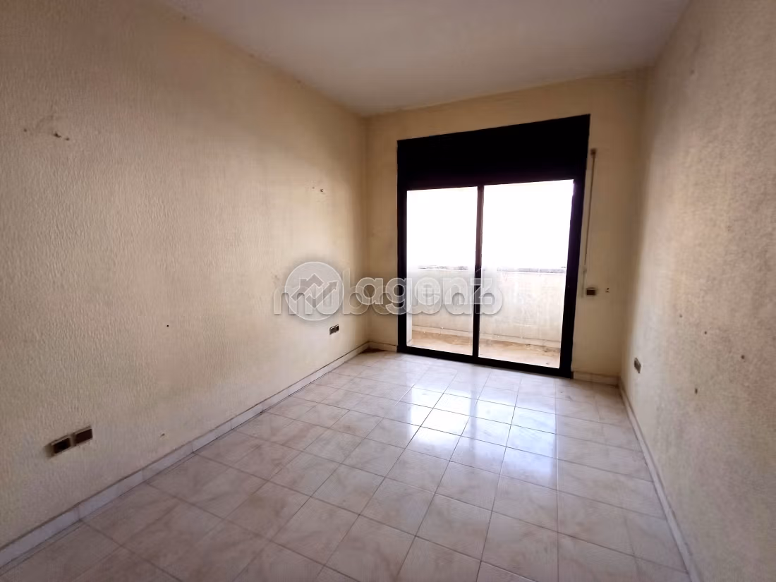 Apartment for sale in Nouvelle Ville. Area 266 m². Carpark and terrace