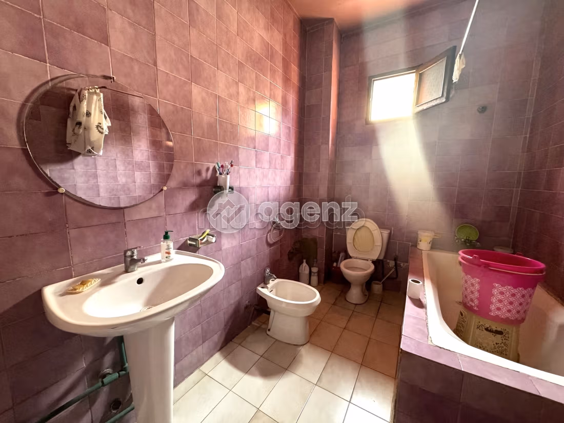 Magnífica villa en venta en Ain Chock. 4 dormitorios. Chiminea operativa