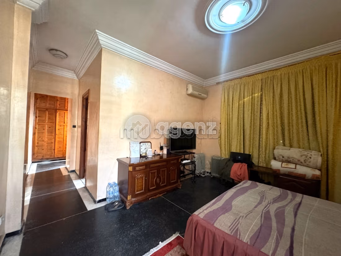 Magnífica villa en venta en Ain Chock. 4 dormitorios. Chiminea operativa