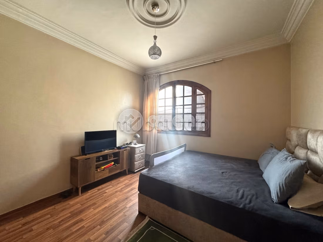 Magnífica villa en venta en Ain Chock. 4 dormitorios. Chiminea operativa