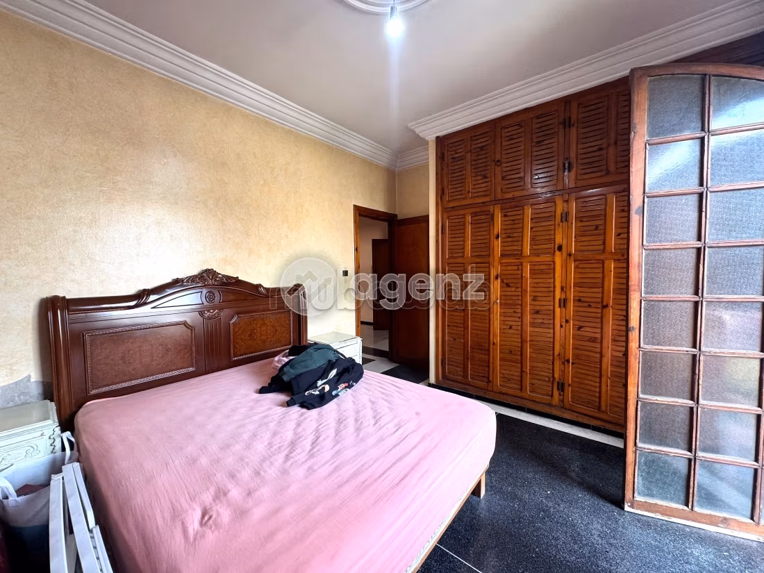 Magnífica villa en venta en Ain Chock. 4 dormitorios. Chiminea operativa