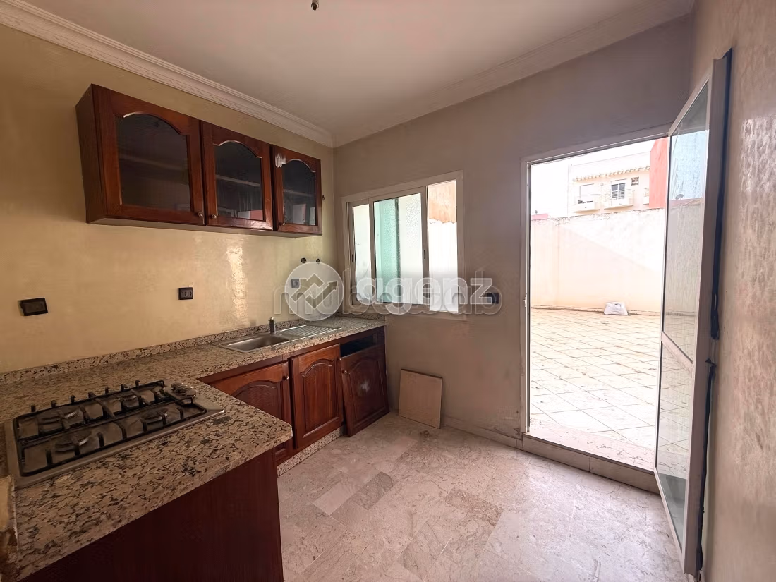 Magnífico piso en venta en Sidi Maarouf. Gran superficie 128 m². Terraza y ascensor