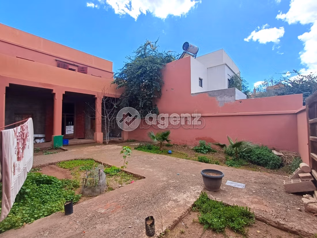 Villa à vendre 310 m², 4 chambres Bab Ighli Marrakech