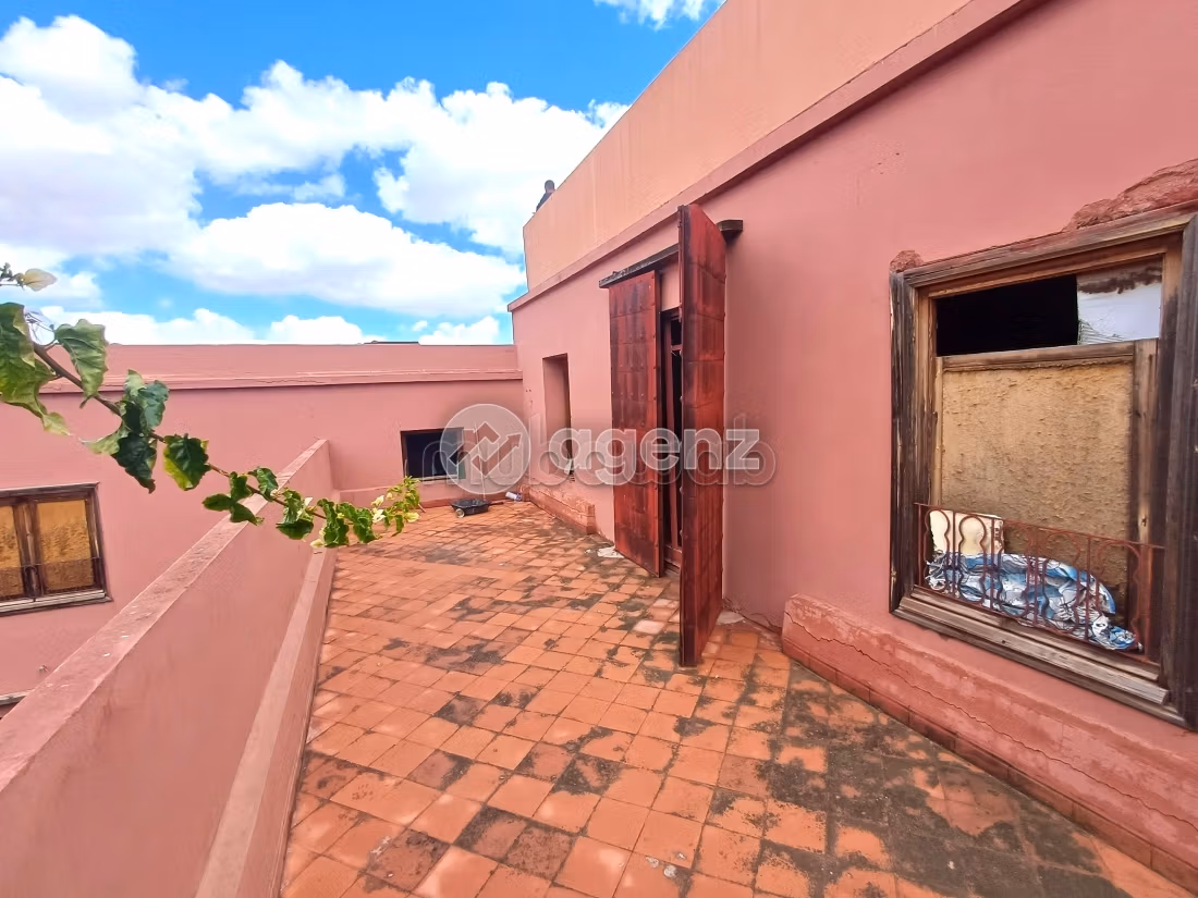 Villa à vendre 310 m², 4 chambres Bab Ighli Marrakech