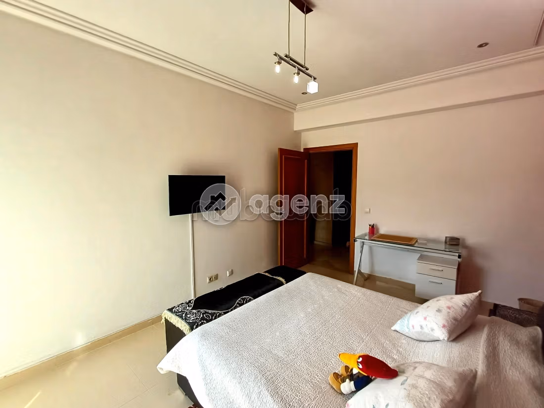 Bonito piso en venta. Dimensión 246 m². Ascensor y estacionamiento