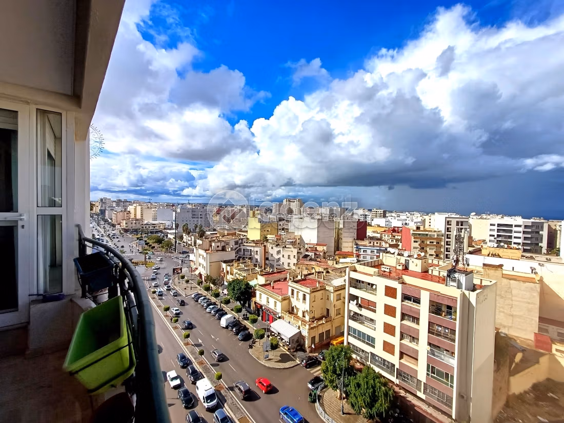 Bonito piso en venta. Dimensión 246 m². Ascensor y estacionamiento