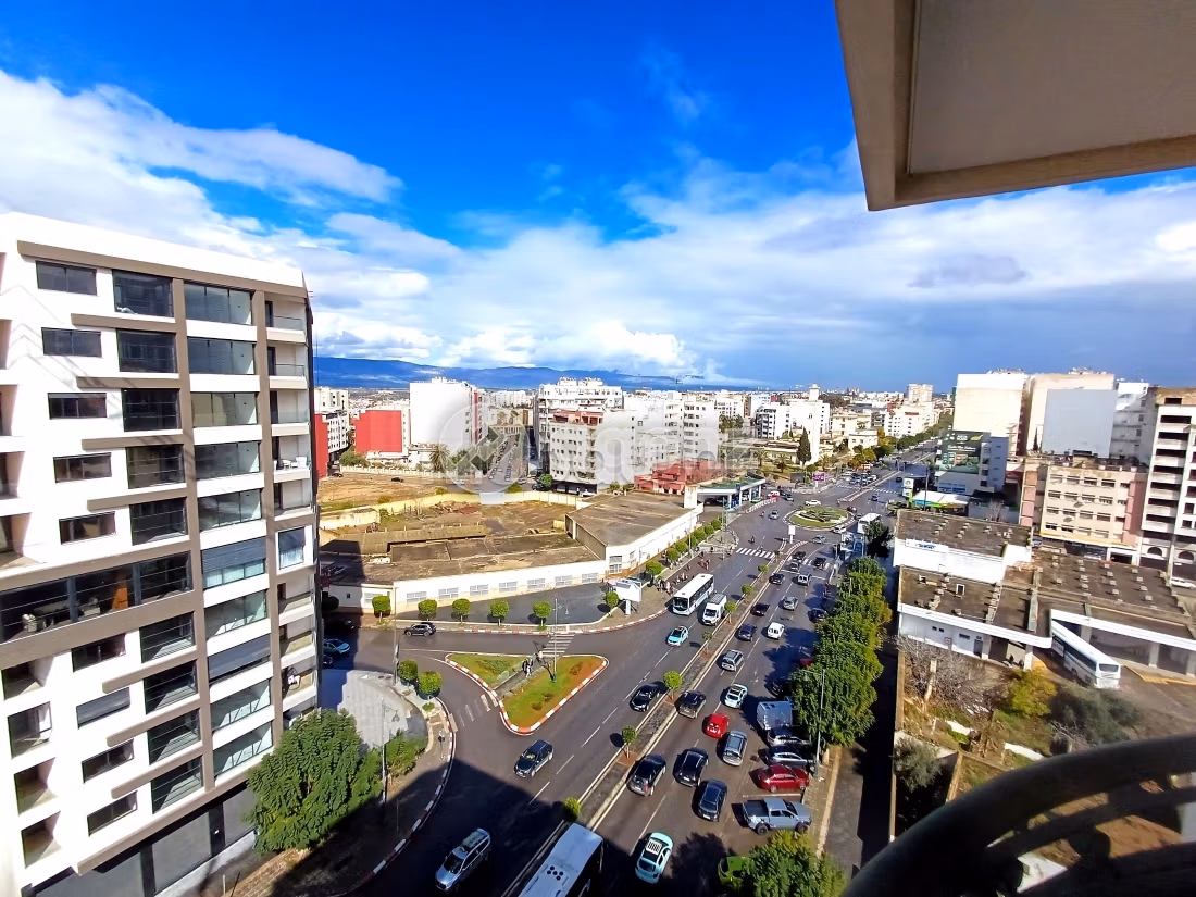 Bonito piso en venta. Dimensión 246 m². Ascensor y estacionamiento