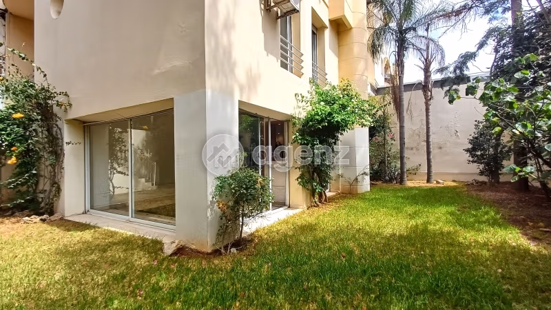 Piso en venta en Californie. 5 hermosas habitaciones. Plazas de parking y bonito jardín