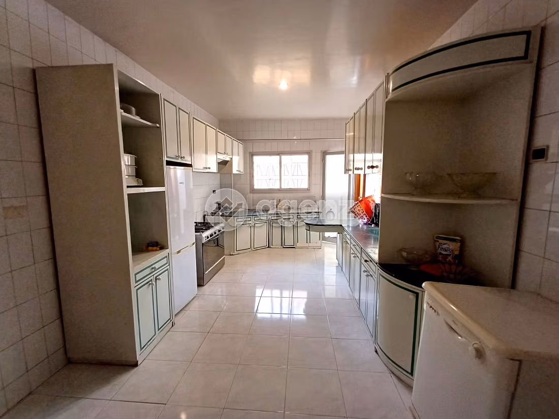 Appartement à vendre 300 m², 4 chambres El Menzeh Meknès
