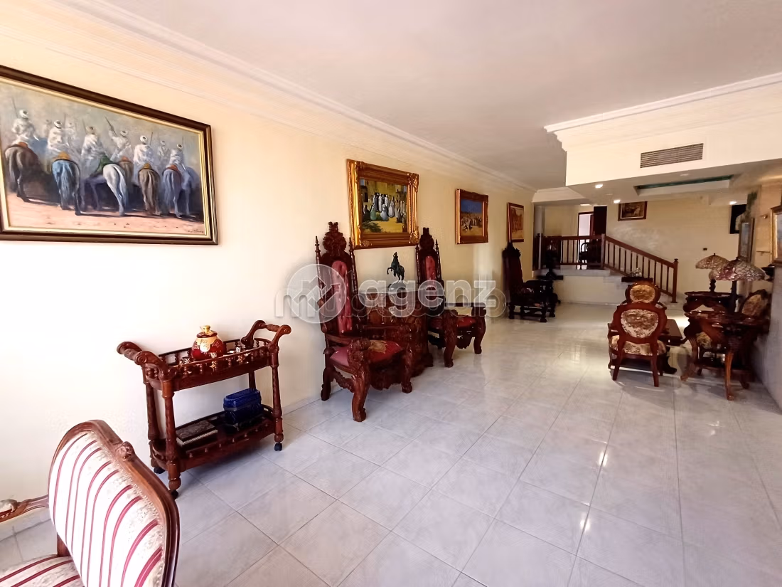 Appartement à vendre 300 m², 4 chambres El Menzeh Meknès