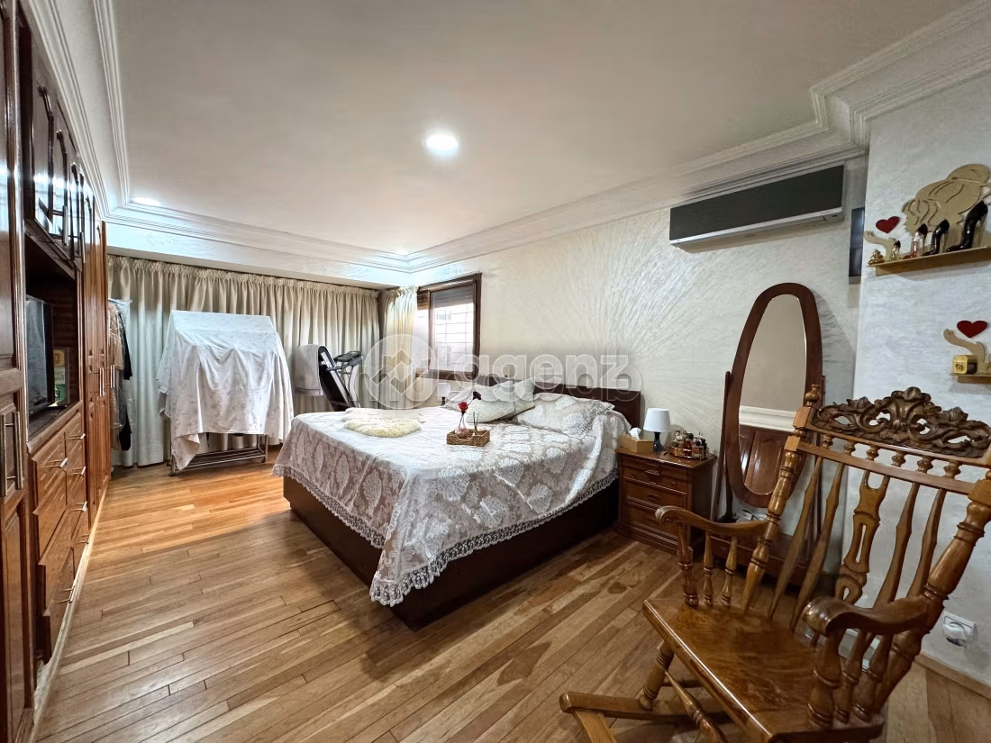 Appartement 193 m² à Foncière — 12