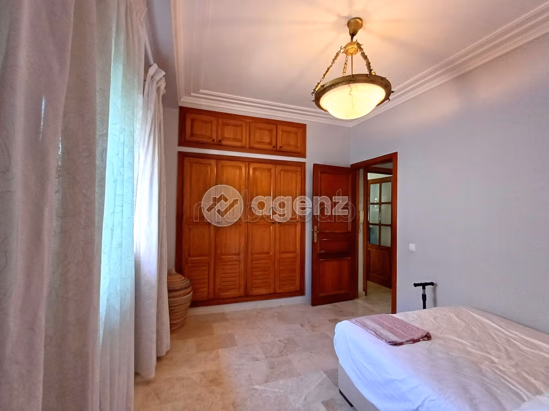 Apartment for sale in Les princesses. 2 lovely rooms. Carpark and elevator