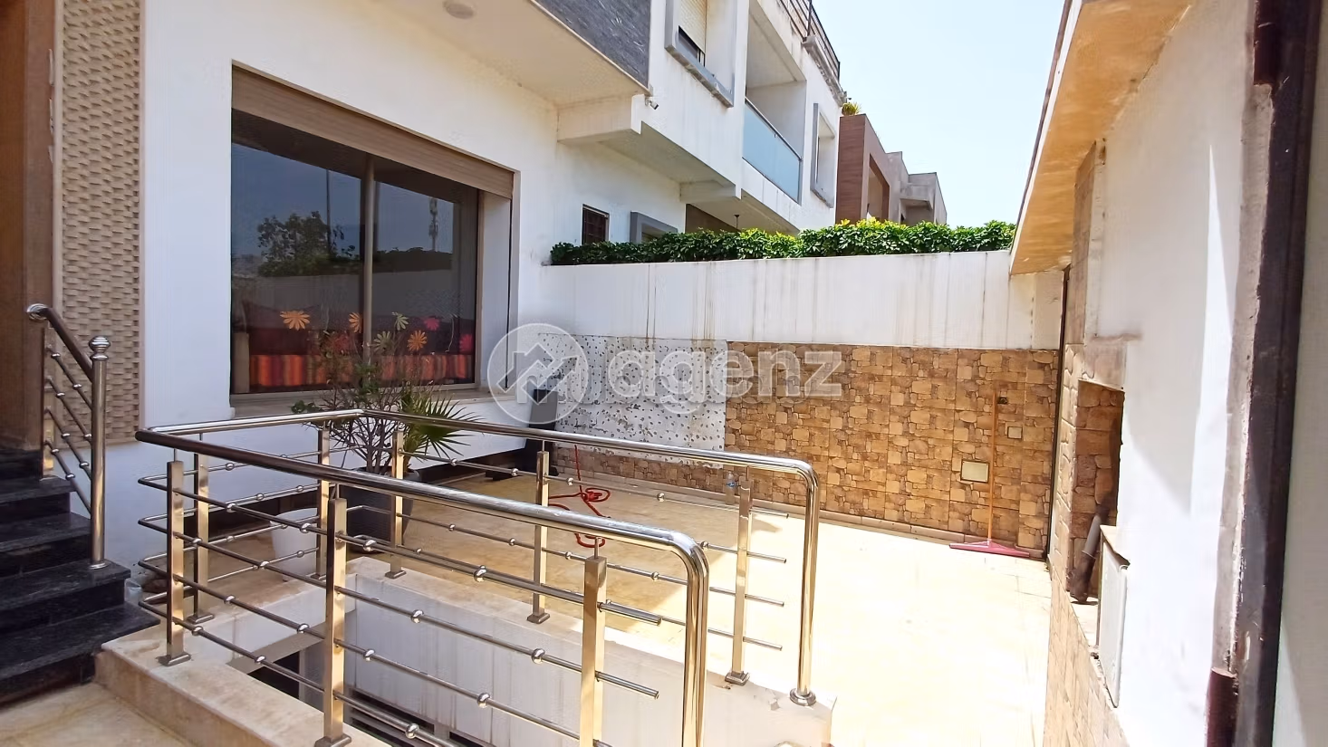 Villa à vendre 200 m², 6 chambres Dar Essalam Casablanca