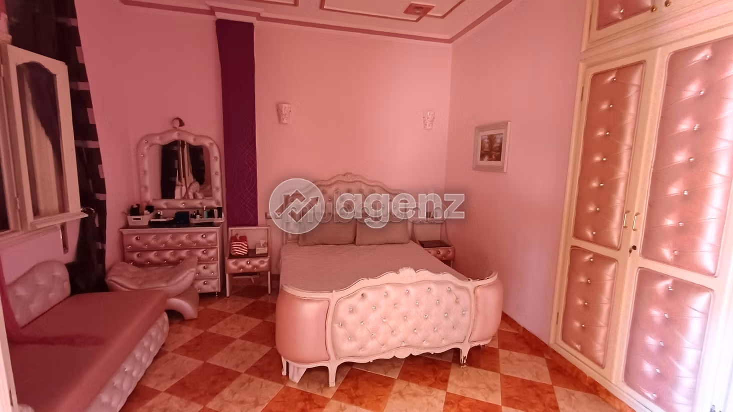Appartementen om te kopen. 3 Kamers. Groot terras