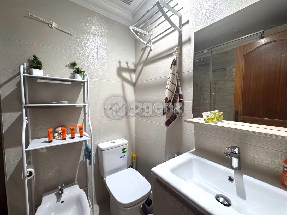 Vendita di uno splendido appartamento a La Gironde. Superficie 88 m². Ascensore e posto auto