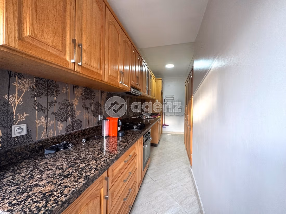 Vendita di uno splendido appartamento a La Gironde. Superficie 88 m². Ascensore e posto auto