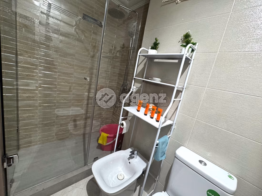Vendita di uno splendido appartamento a La Gironde. Superficie 88 m². Ascensore e posto auto